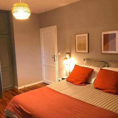 Chambre D'Hotes 'Sous Le Magnolia' Bed & Breakfast Oloron-Sainte-Marie Exterior photo